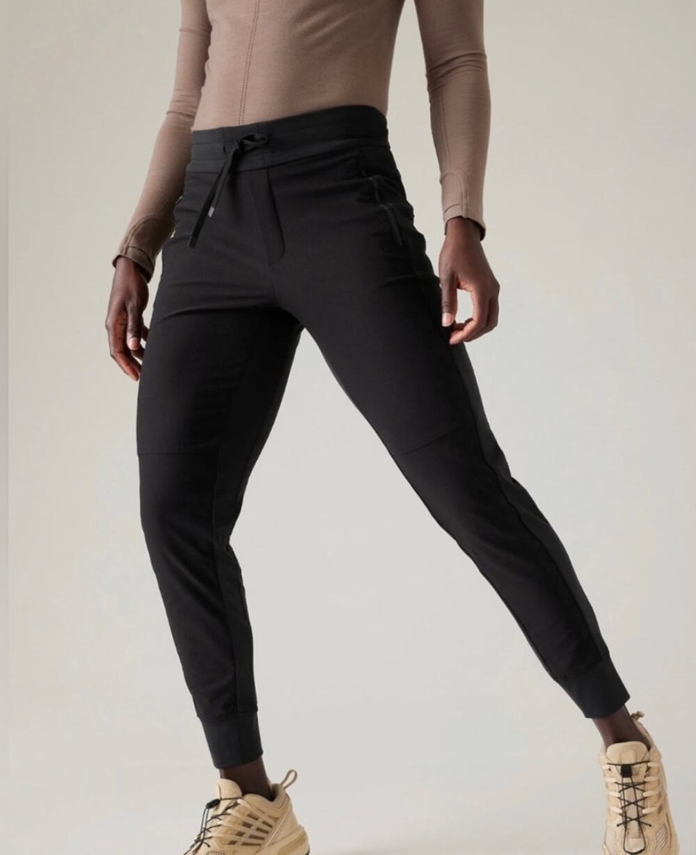 Athleta Headlands Hybrid Trek Jogger Pants Womens 26 Black NWT UPF 50 Plus Size